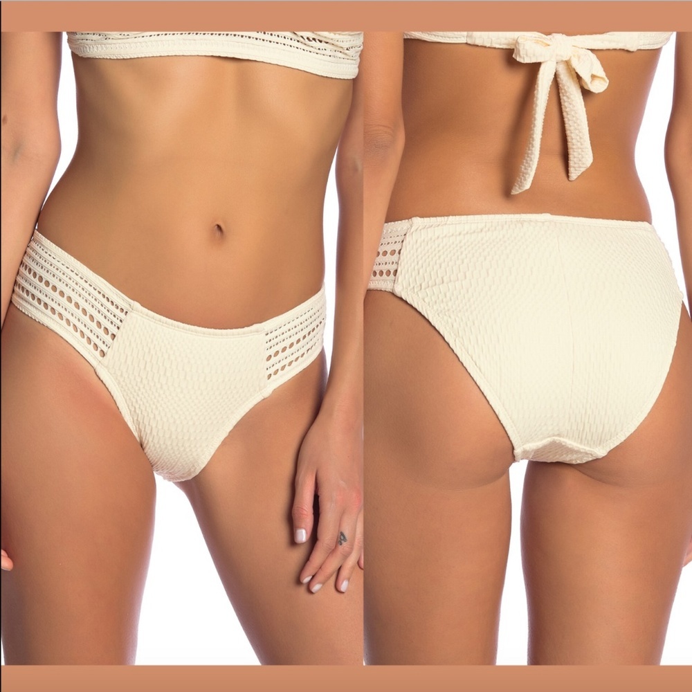 NEW $74 Robin Piccone Perla Crochet Hipster‎ Bikini Bottom Eggshell [ Medium ]
